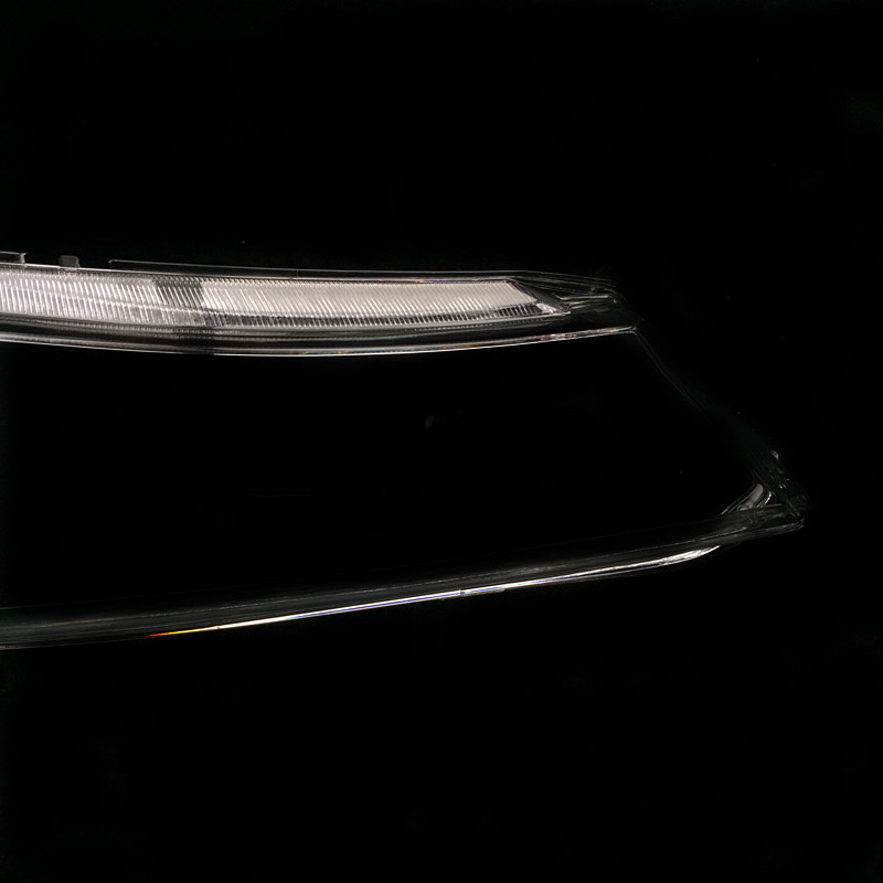 Suitable for Peugeot 406 headlight headlight transparent cover Peugeot lamp shell 04/05/06 406 lampshade