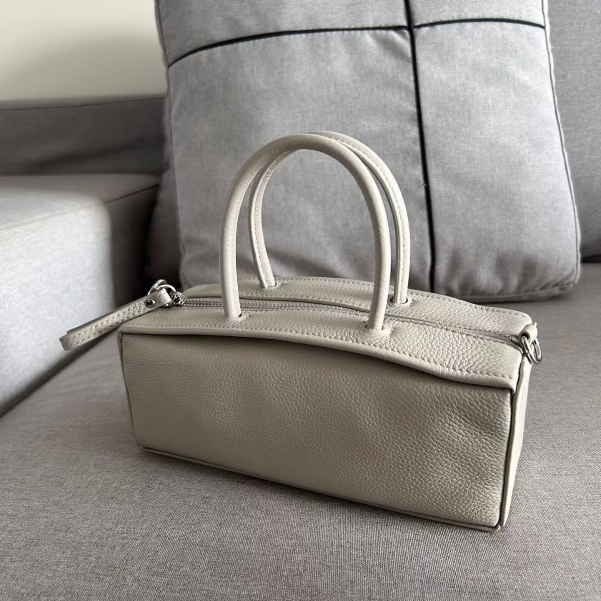 New Korean Style Top Grain Leather Mini Square Bag - Versatile Handbag & Crossbody Baguette
