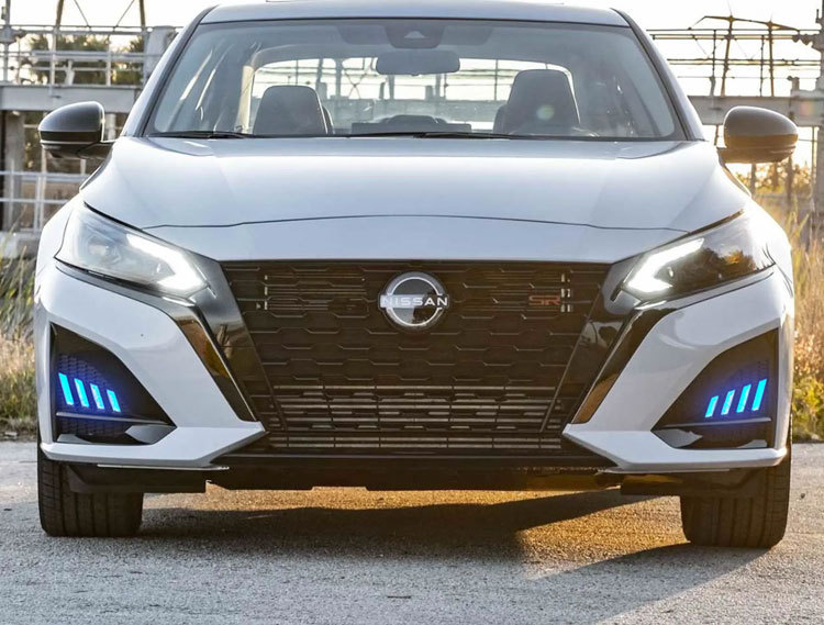 Suitable for 24 Models of Overseas Versions of Nissan Altima, Daytime Running Lights, American Version Altima Modified Led Front Bumper Lights