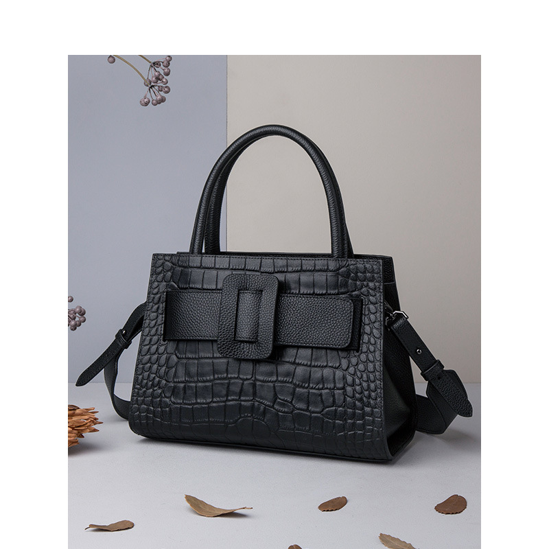 Elegant Leather Shoulder Bag For Women Versatile Commuter Style_voghion.com