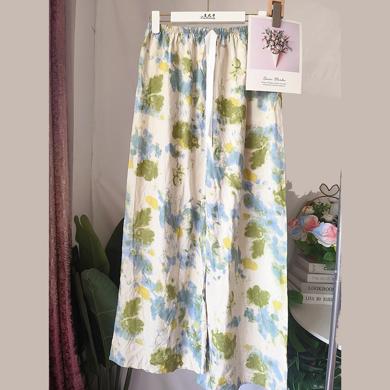 흰색 바탕에 청록색