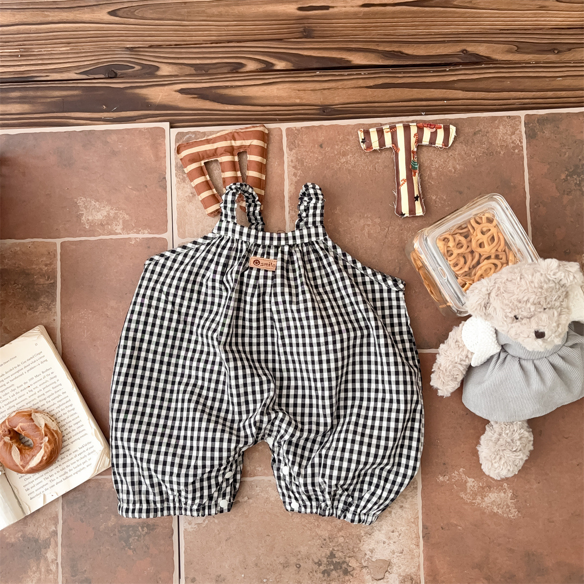 Ropa de bebé verano nuevo traje de bebé mono a cuadros chaleco traje de dos piezas sin mangas para recién nacido