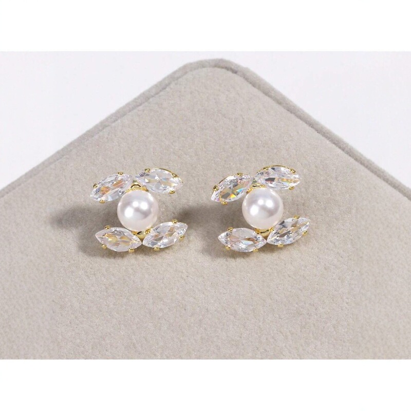 フレンチダブルCパールイヤリング、女性用の小さな香りのイヤリング、多用途の軽い高級本物の金メッキイヤリング、卸売|undefined
