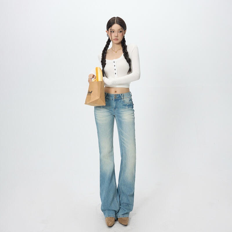 American retro-style, figure-hugging, flared jeans – new autumn/winter collection, blue, versatile, slimming, and with a slight flare – for women