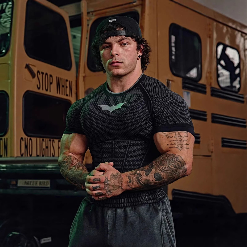 Youngla Co-Branded Batman New Men's Tight-Fitting T-Shirt Jogger Sports Fitness Running Training Quick-Drying Short-Sleeved Shirt