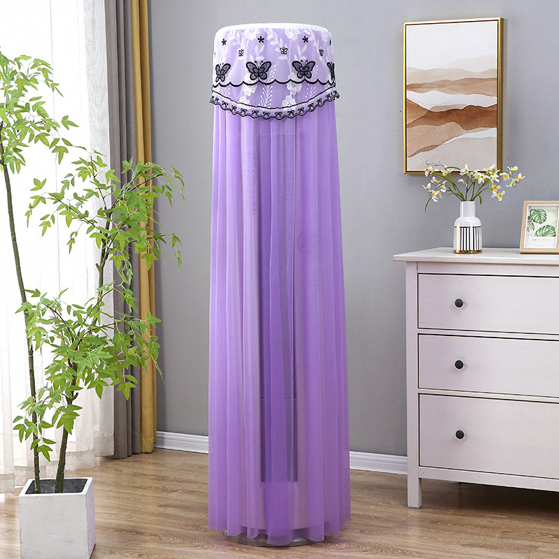 화려한 나비가 날아다니고 보라색이 켜지지만 가져오지 않습니다.