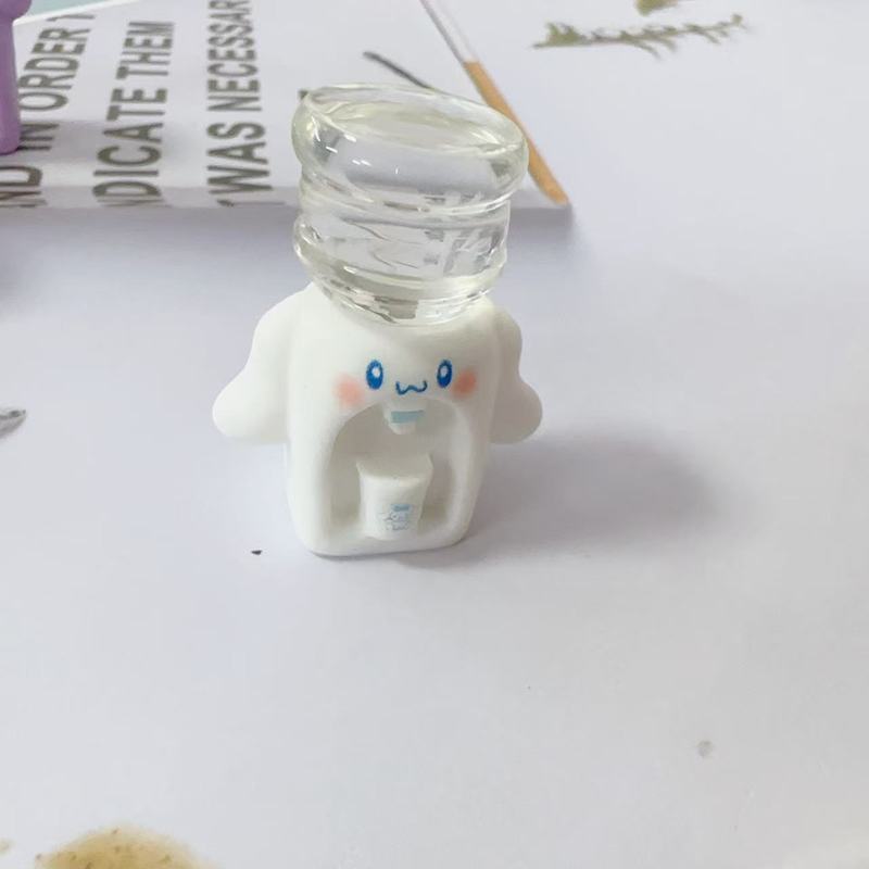 立体漫画サンリオウォーターディスペンサー diy クリーム接着剤樹脂アクセサリー卸売携帯電話ペンダントキーホルダー装飾品|undefined