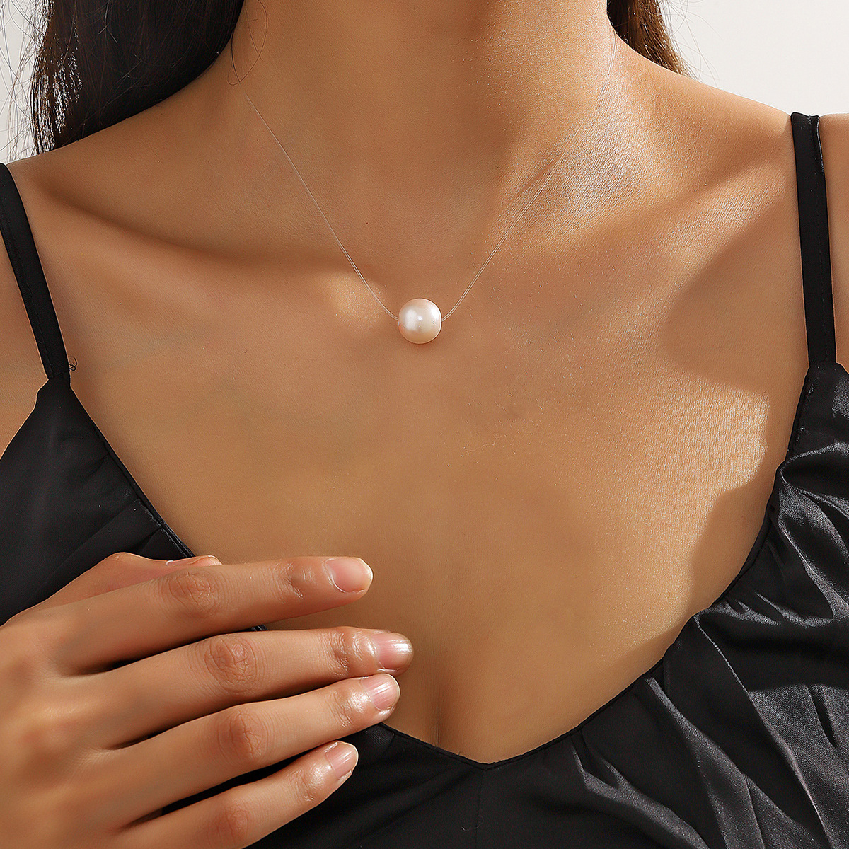 Women's Gender Simple Style Solid Color Artificial Pearl Resin Women's Necklace
