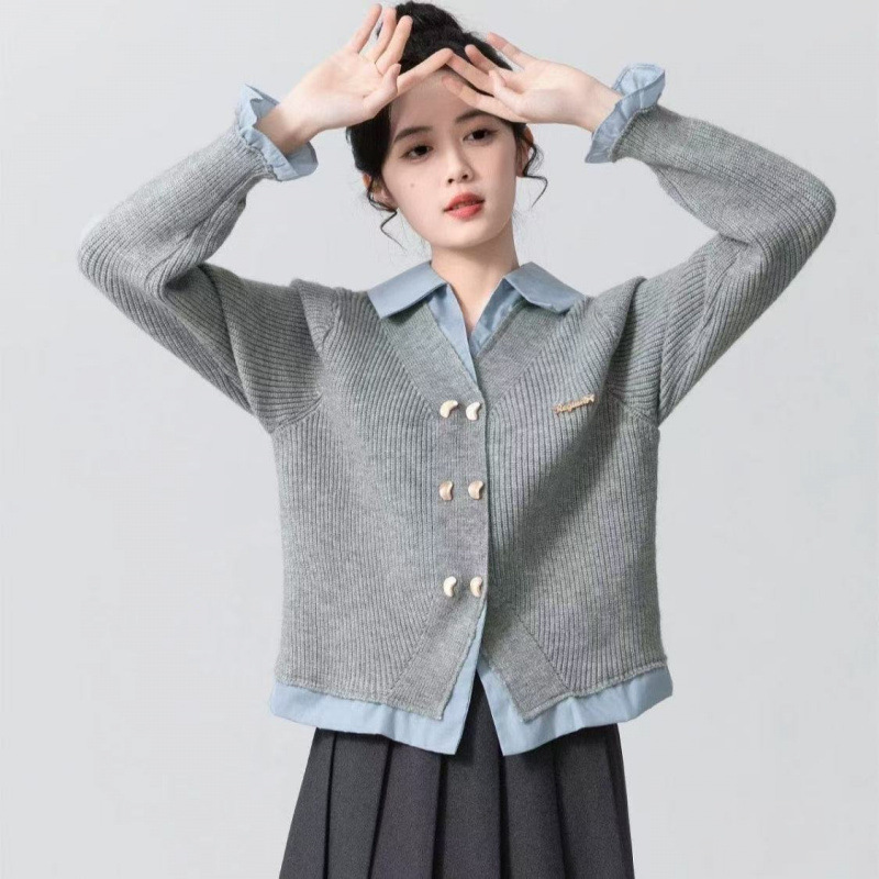 Korean Style Women's Fashion Fake Two-Piece Autumn Outfit with a Turn-Down Collar, Long-Sleeve Cardigan Sweater, Jacket, College Style Knitwear for Women Korean Style Women's Fashion Fake Two-Piece Autumn Outfit with a Turn-Down Collar, Long-Sleeve Cardigan Sweater, Jacket, College Style Knitwear for Women