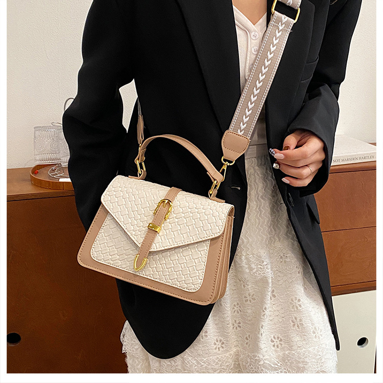 307g Weight Magnetic Buckle Closure Type Single Shoulder Strap Strap Type Crossbody Bag Bags Type Daily Occasion Pu Leather Material Color Block, Solid Color Pattern All Seasons Season Women's Gender Classic Style Style Square Shape Small Size Women's Small Pu Leather Color Block Solid Color Classic Style Square Magnetic Buckle Crossbody Bag 17