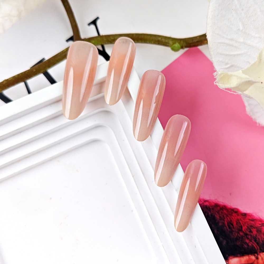 Nude rosa degradado manicura ovalada larga, temperamento suave y dulce, uñas portátiles hechas a mano, parche de uñas de 10 piezas