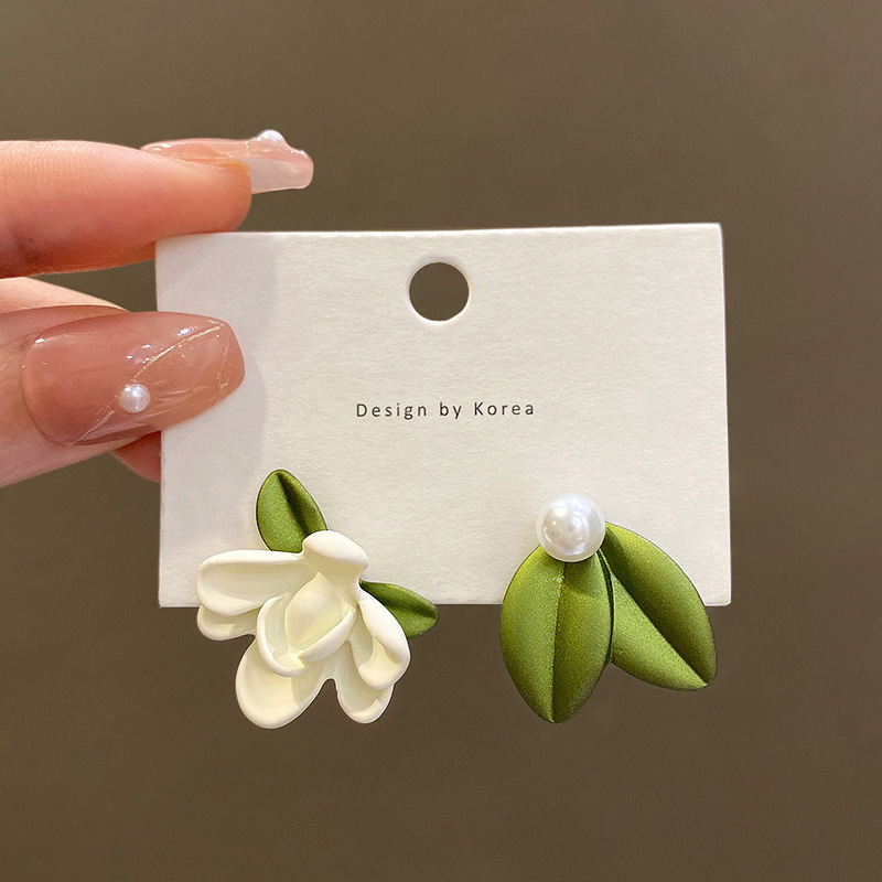 Korean Mori Gardenia Asymmetrical Earrin...