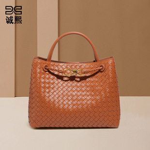 ���R�d�¿���Ů���ֹ�������ͨ�ڰٴ�������r�����e�μ�б���