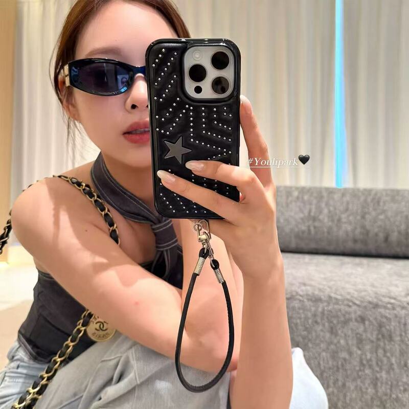 Niche Fashionable Cool Black Leather Rivet Star 15 Suitable for Iphone16Promax Apple 15 Mobile Phone Case 14 Women