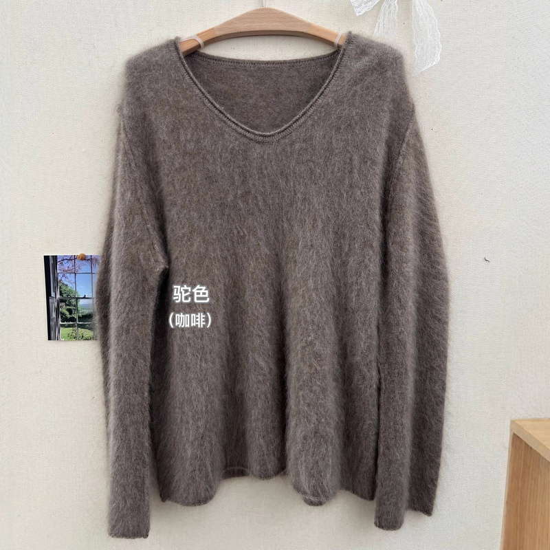 Women's V-Neck Sweater Made of 100% Sheep Wool, Solid Color Knitwear with a Soft and Skin-Friendly Feel, Korean Style for Autumn 2025