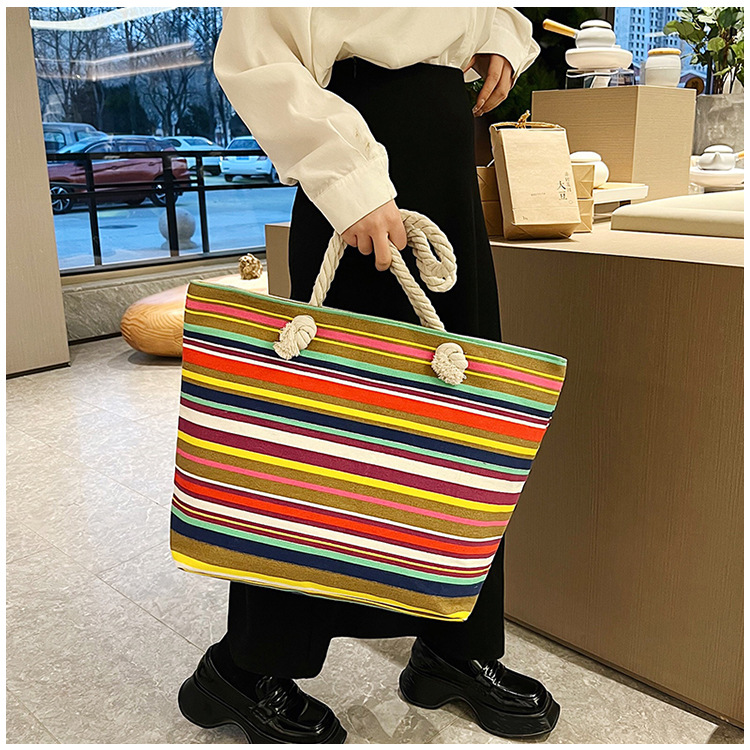 Women's Medium Canvas Geometric Stripe Streetwear Sewing Thread Square Zipper Tote Bag display picture 21