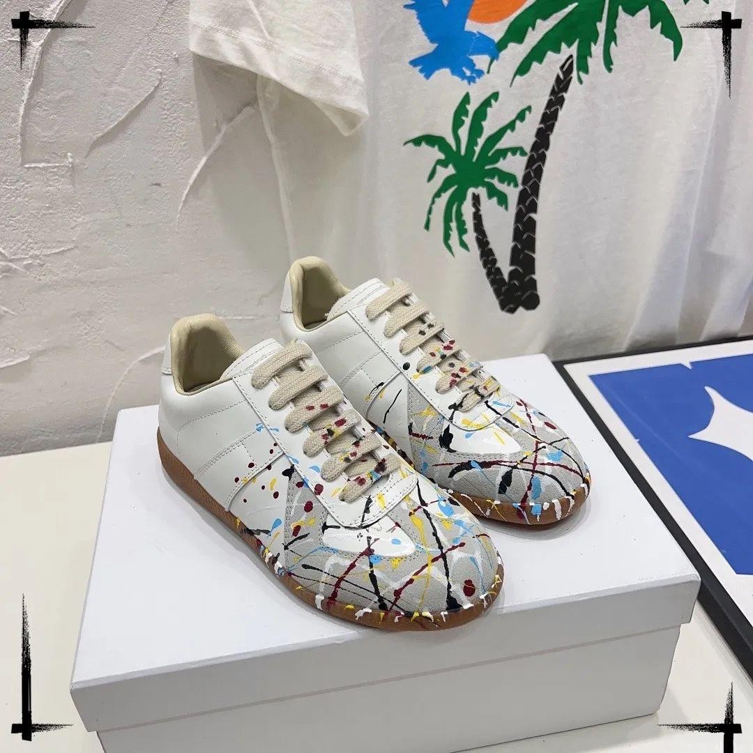 In-Stock 2025 Casual New Breathable Men's and Women's Couple Shoes Sports Shoes Training Shoes Running Shoes Flat Comfortable