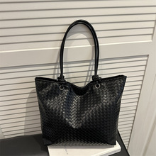 С���OӋ�������ذ���Ů2025�¿�r��ͨ�ڰٴ������������μ��