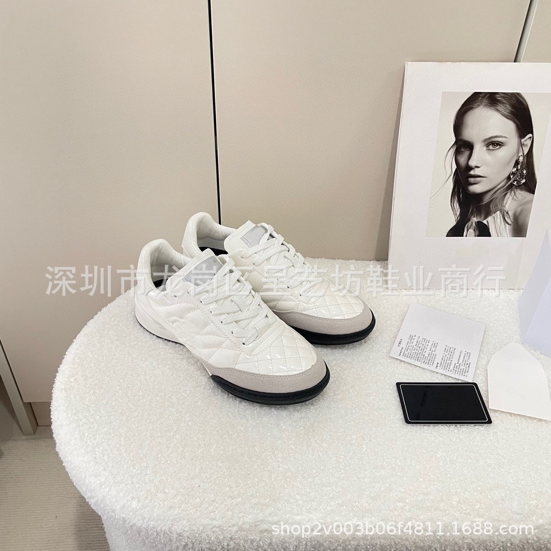 Sports casual footwear for leisure with diamond pattern flat