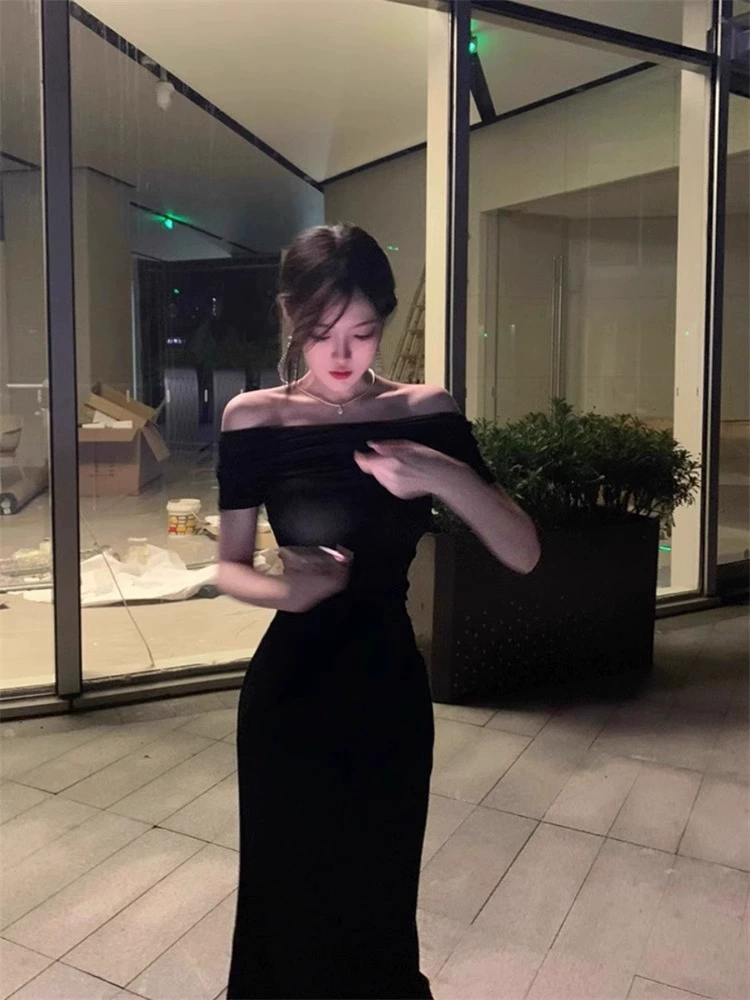 Платье-майка без бретелек черного цвета на лето с поясной сумкой, длинная юбка по боку, размеры S–XL
