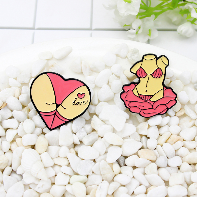 Funny Fashion Letter Alloy Unisex Brooches display picture 3