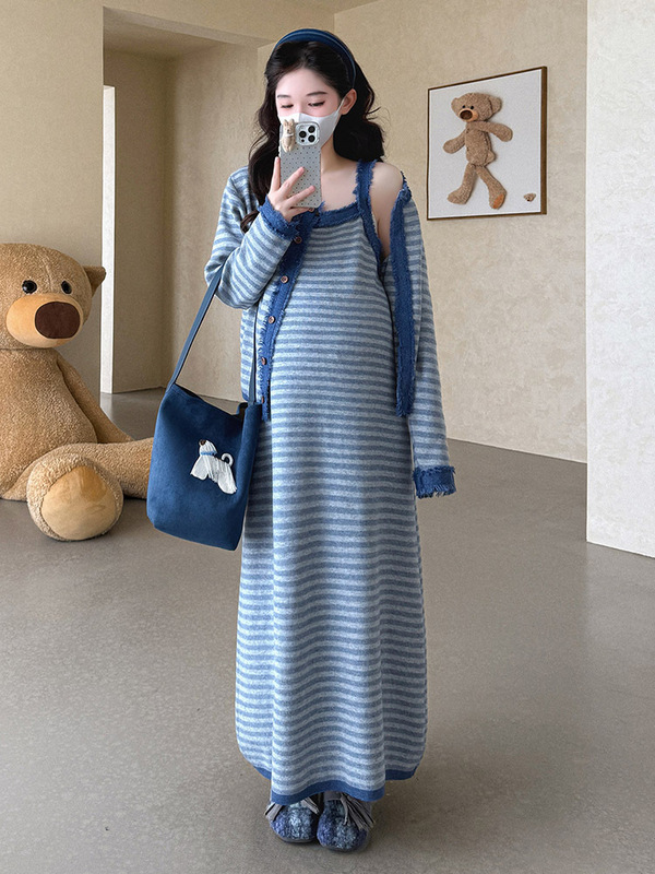 孕妇装新款2025秋冬气质慵懒风条纹经典吊带两件套长袖针织两件套|undefined