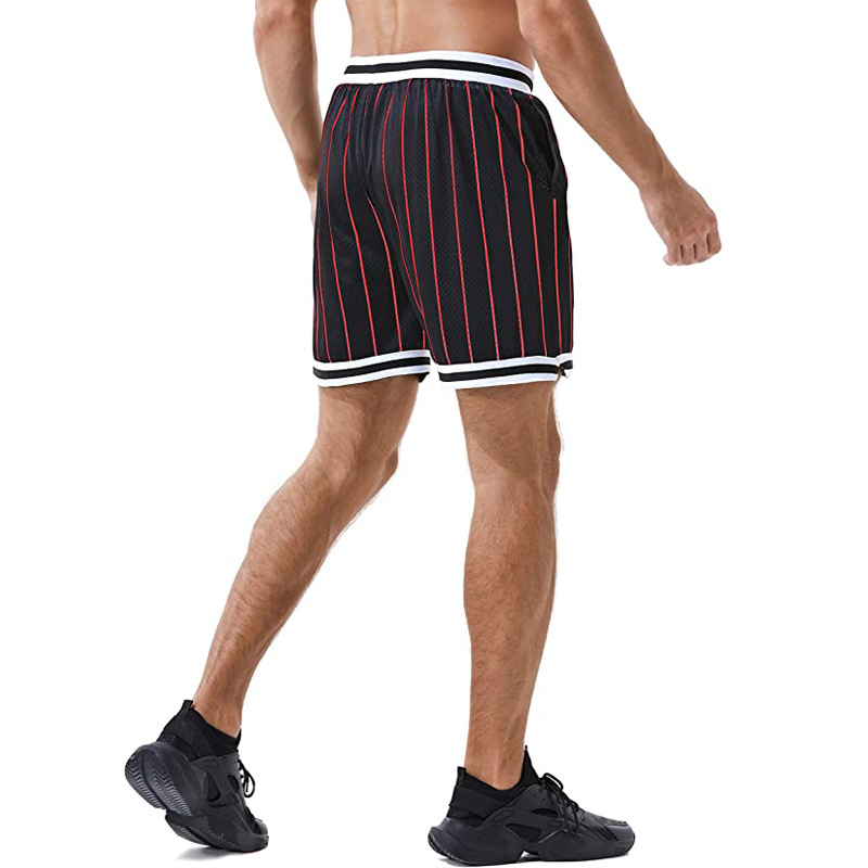Herren Sommer Eis Seide Neue Mitte Schwarz Split Hosen Casual Amerikanischen Basketball Shorts für Oberbekleidung_voghion.com