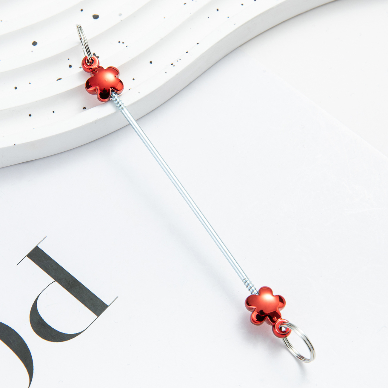 Creativo colgante de accesorios de llavero de amor con cuentas de bricolaje nuevo poste de plástico con cuentas accesorios de llavero con cuentas