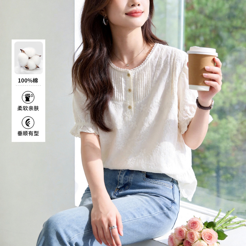 Accordion Pleated Embroidered White Shirt for Women, Short Sleeve, 2026 Summer Lace Trim, Round Neck Pullover, Petite Top Blouse