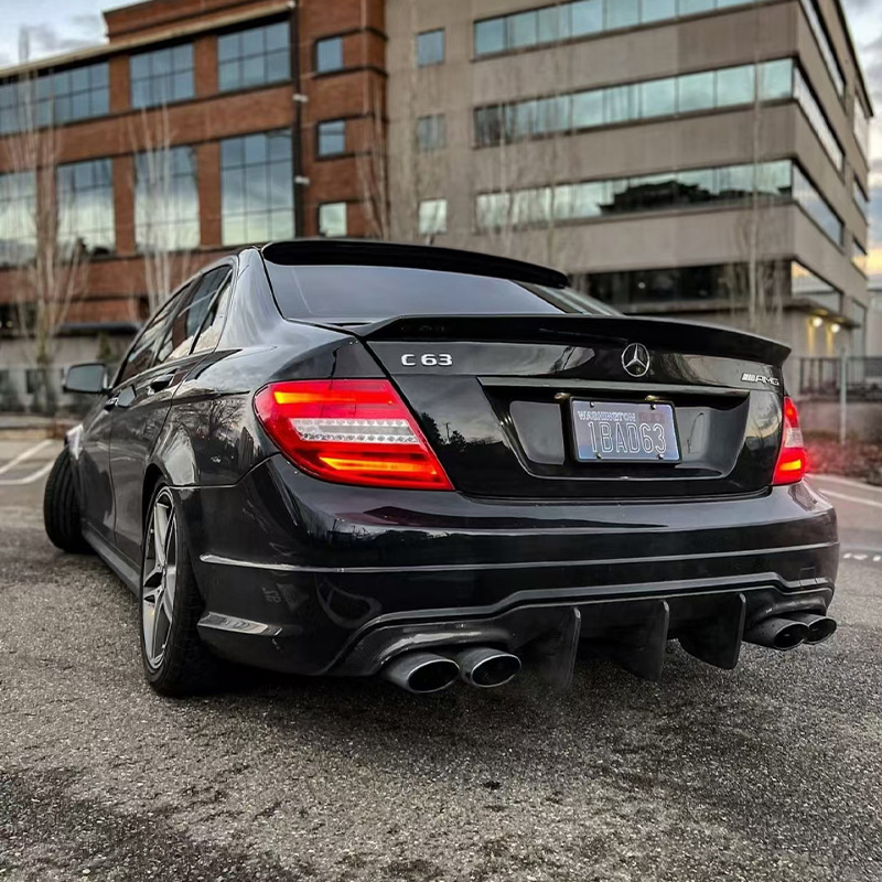 Suitable for 07-13 W204 Mercedes-Benz C63 rear lip spoiler rear blade rear air knife punch