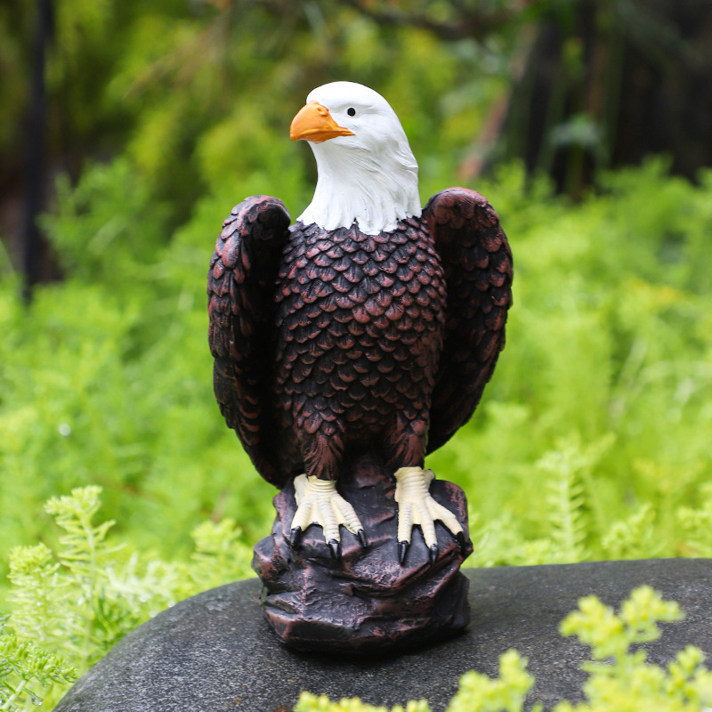Cross-border New Products Eagle Ornaments Carving Model Birds Home Decorations Pastoral Style Desktop Resin Crafts