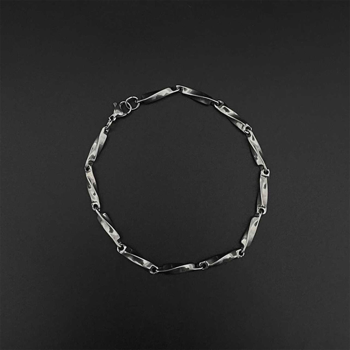 Modern Men’s Mobius Pendant Necklace, Premium Stainless Steel. Waterproof, Anti-allergy, Durable For Everyday. Symbol Of Eternity & Taste. Ideal Gift_voghion.com