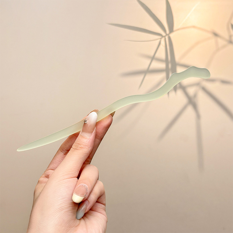 Nueva horquilla china 2025 nuevo estilo estilo antiguo horquilla mujer falda de cara de caballo de alta calidad estilo nacional horquilla de madera paso a paso horquilla tocado