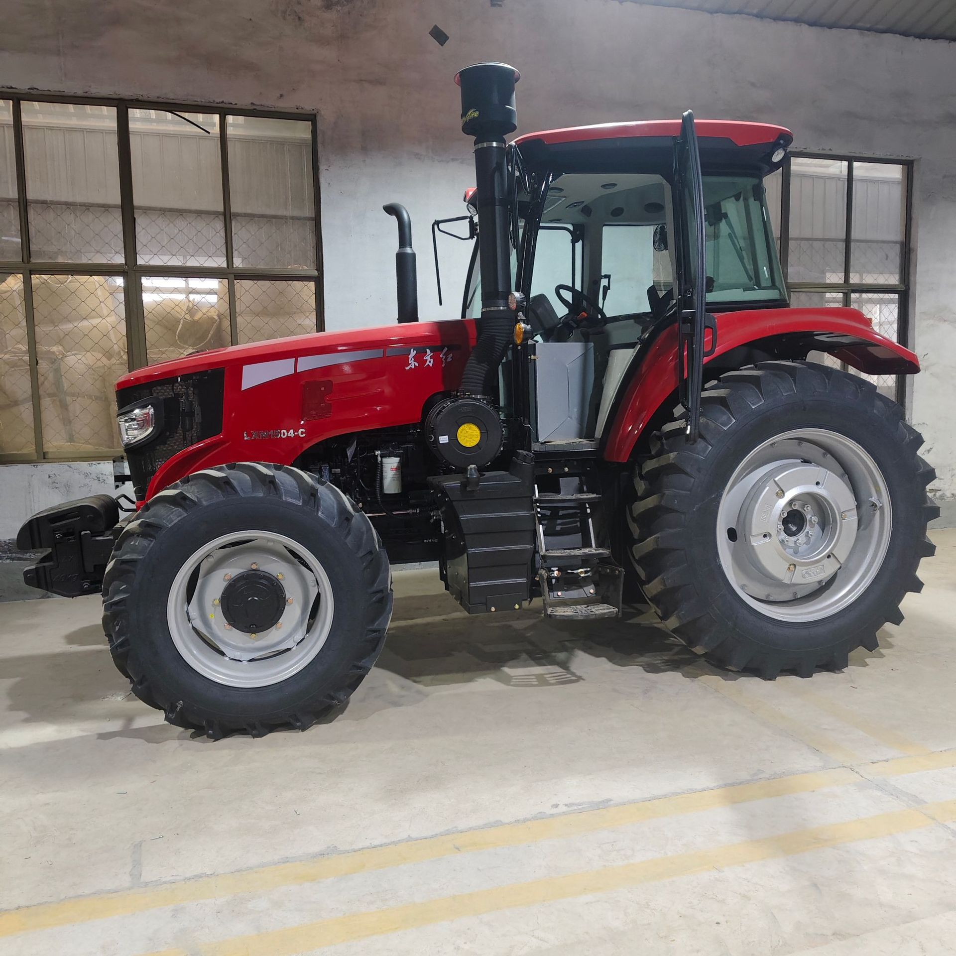 全新直补农用轮式拖拉机东方红LXM1504动力换向电子离合耕整犁地
