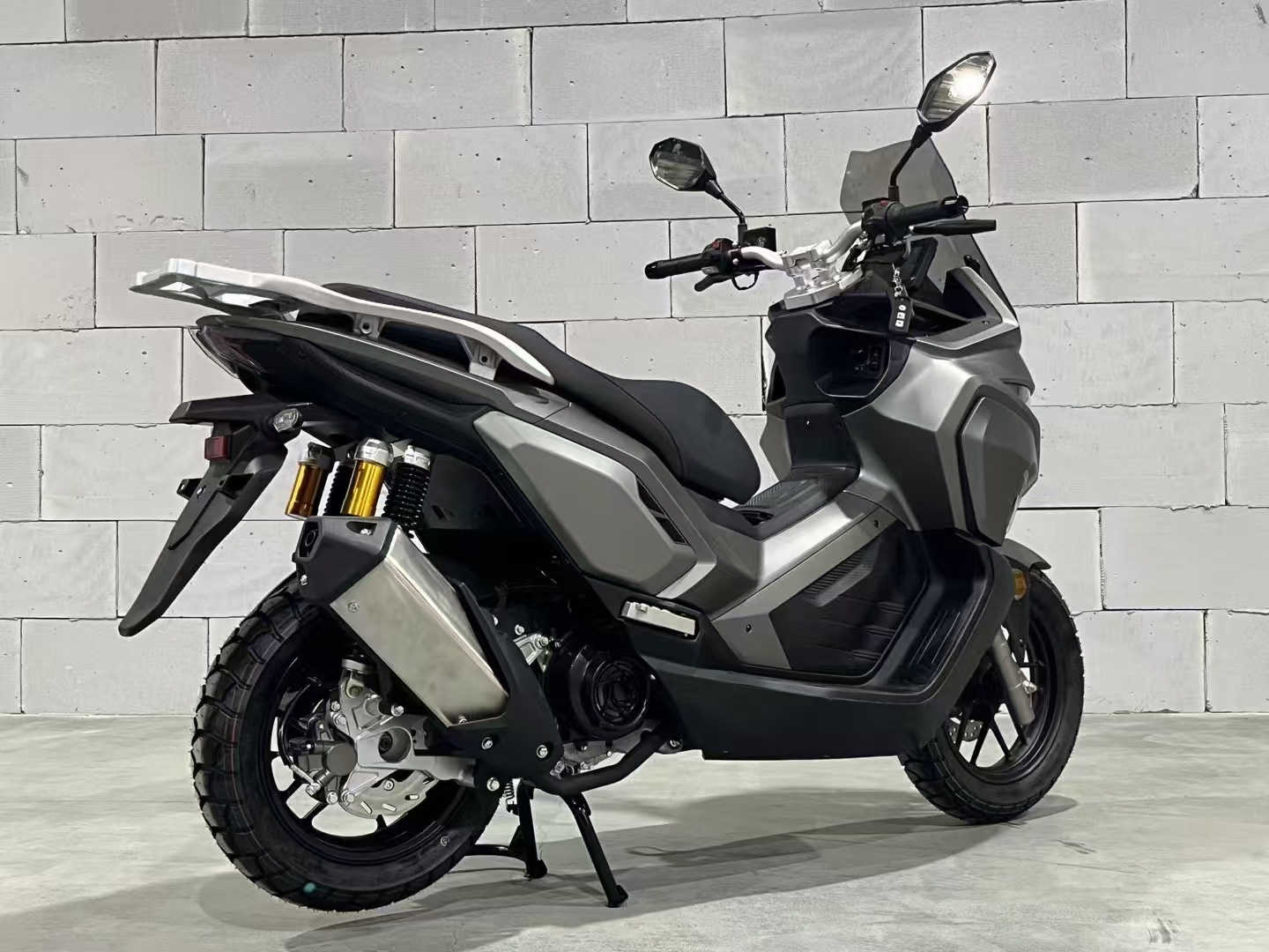 Cross-Border Best-Selling Fighter Motorcycle with Fuel Engine, Stylish and Cool High-Speed Racing Bike, High-Power Scooter