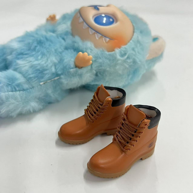 LABUBU Zapatos Rabu Ropa de bebé 17cm felpa vinilo bolso de muñeca colgante para zapatos desnudos caja ciega