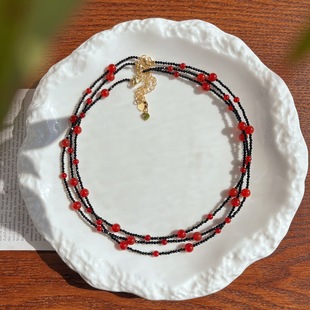 Autumn and winter vintage natural red chalcedony imitation black sharp crystal gypsophila clavicle chain necklace