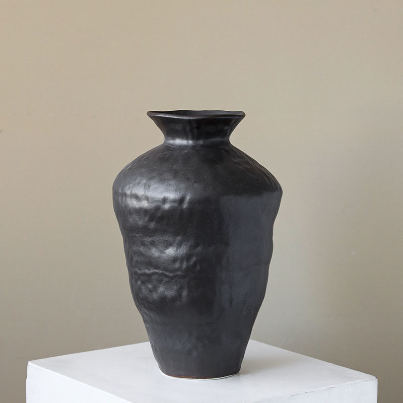 Cross-Border Wabi-Sabi Style Black Coarse Pottery Jar, New Chinese-Style Zen Ceramic Vase Ornament for Homestay, Tea Room, Hotel Flower Arrangement