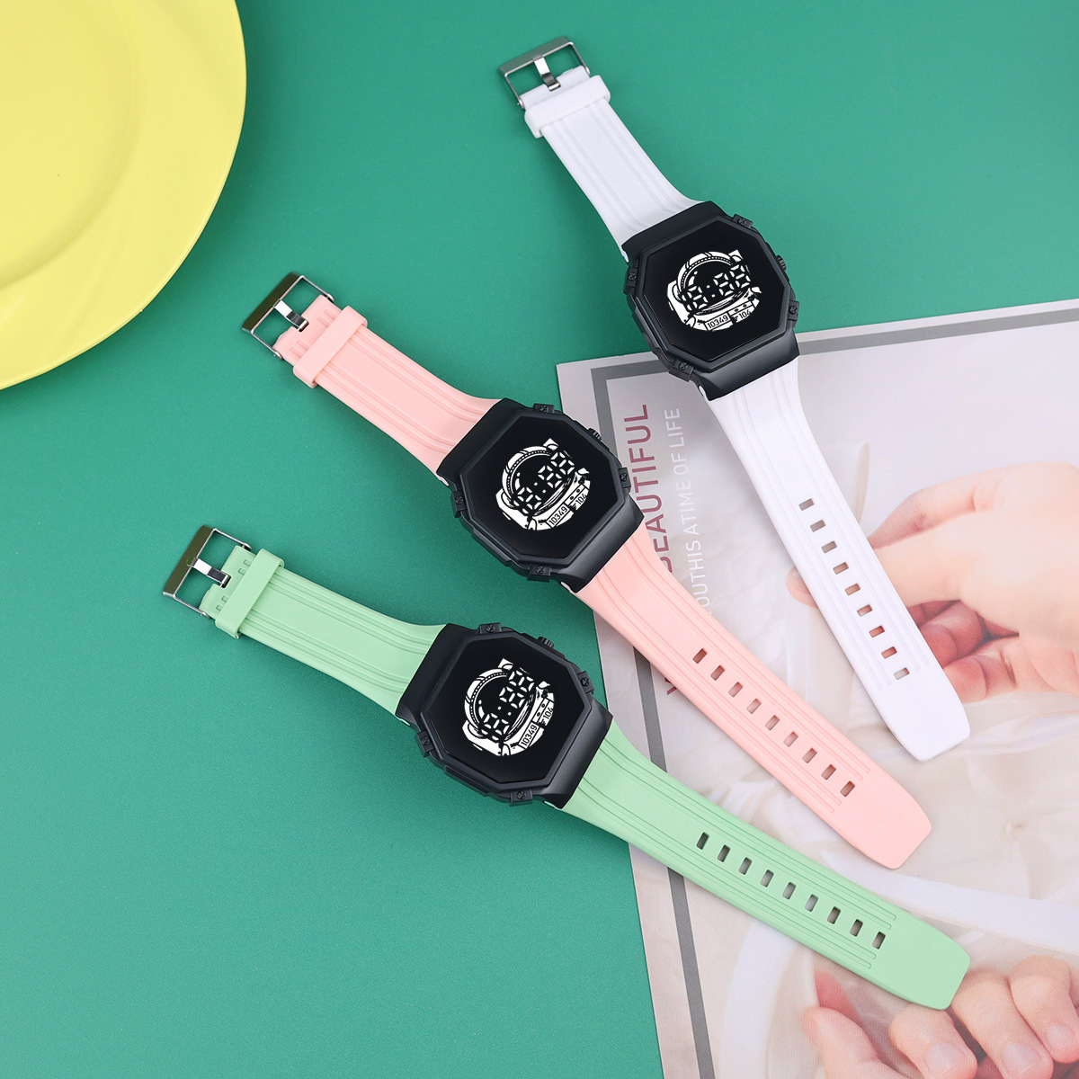 New Astronaut Led Electronic Watch Student Fashion Trend Large Digital Casual Sports Button Watch Wholesale