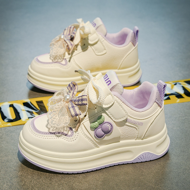 Niños zapatos de skate de altura baja zapatos casuales de niñas primavera y otoño nuevos bonitos zapatos blancos ligeros zapatos deportivos de niñas con suela suave