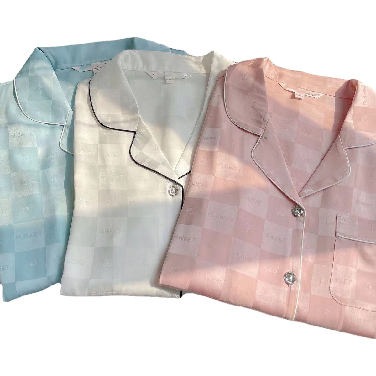 Pijamas Xiaohong libro al por mayor recomendado satén jacquard a cuadros pantalones de manga larga traje desgaste para el hogar entrega de una pieza