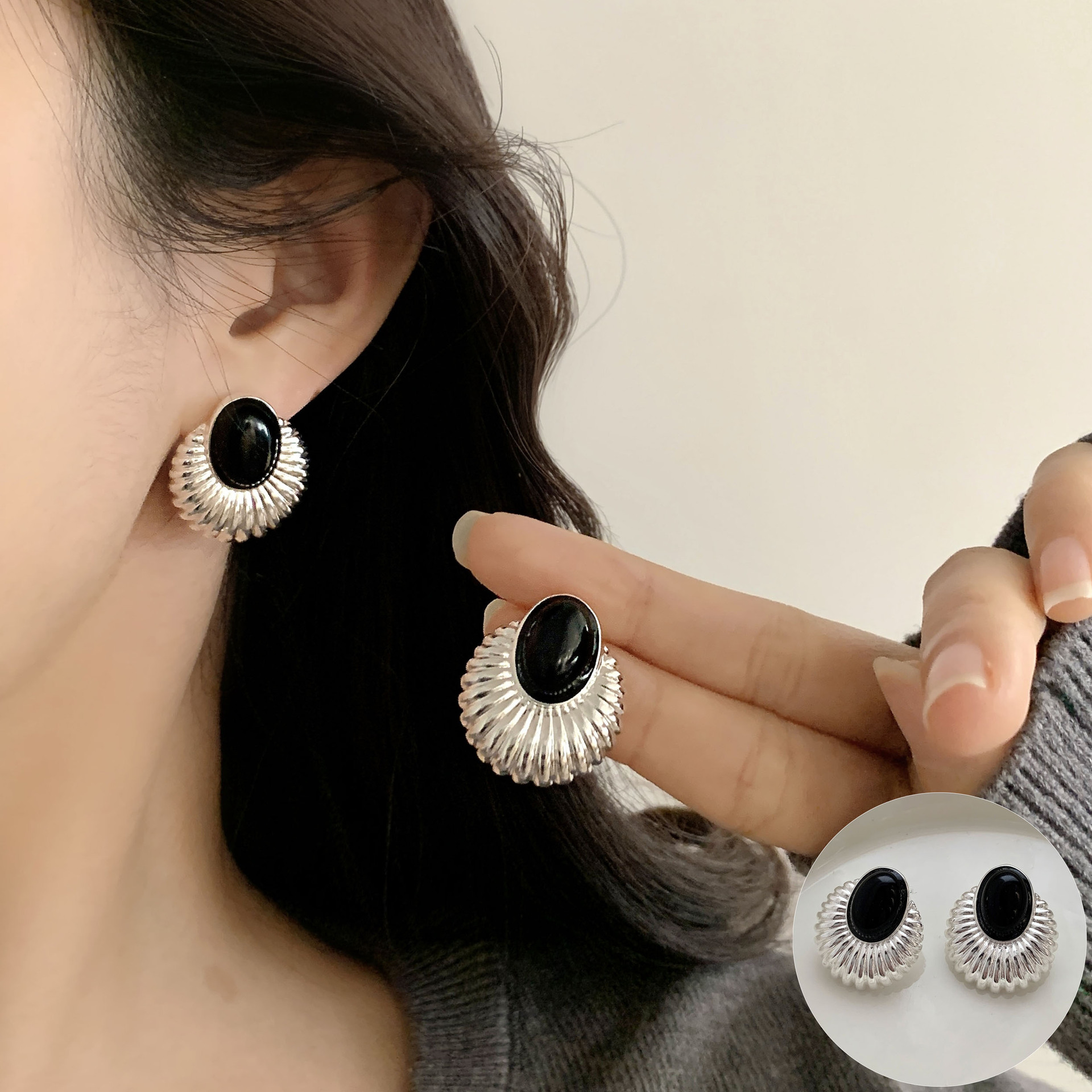 Pendientes de perlas de imitación de estilo coreano, nuevos, creativos, compactos y sencillos para mujer, aros de oreja de moda retro con un toque de alta gama.