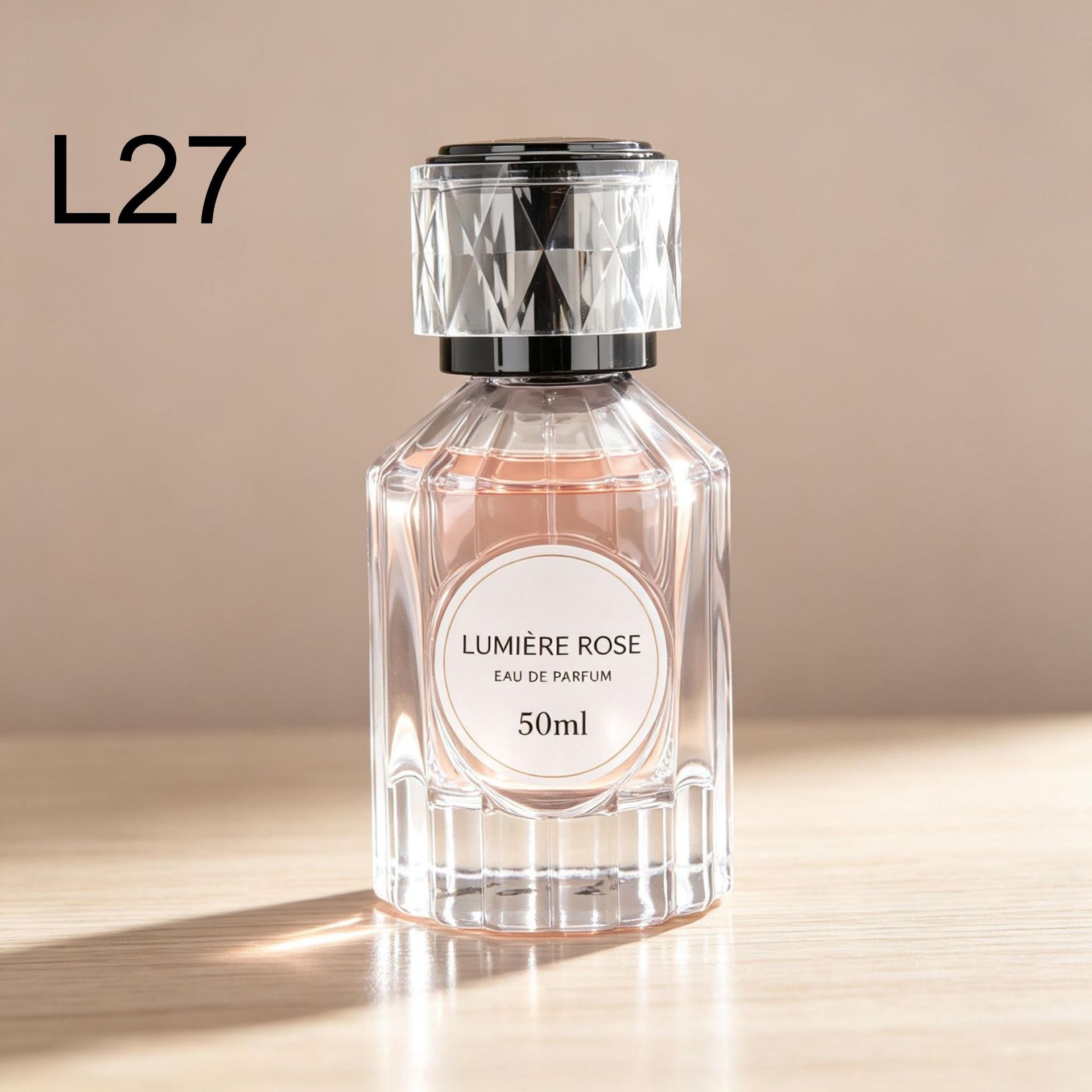Nuevo producto botella de perfumes de vidrio botella de aerosol 50ml botella vacía botella de fragancia de alta calidad botella dividida multi-tapera libre en stock
