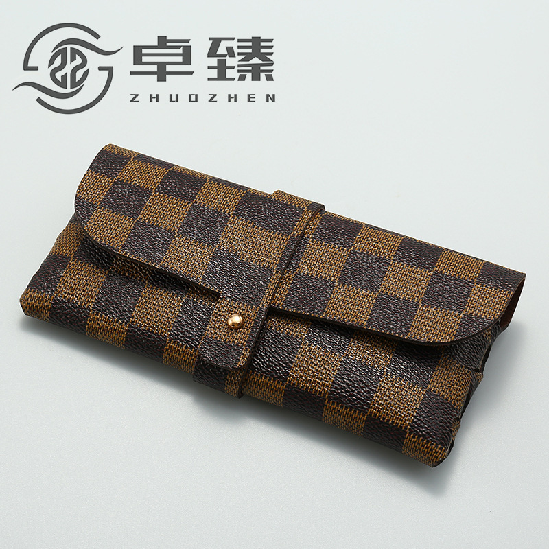 Plaid Pvc Presbyopia Stud Buckle Glasses Case Sunglasses Sunglasses Storage Cover New Manufacturer Direct Batch Soft Bag Plaid Pvc Presbyopia Stud Buckle Glasses Case Sunglasses Sunglasses Storage Cover New Manufacturer Direct Batch Soft Bag