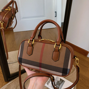 ������Ӿ���С����Ů2024�¿�������|������б��������b�֙C