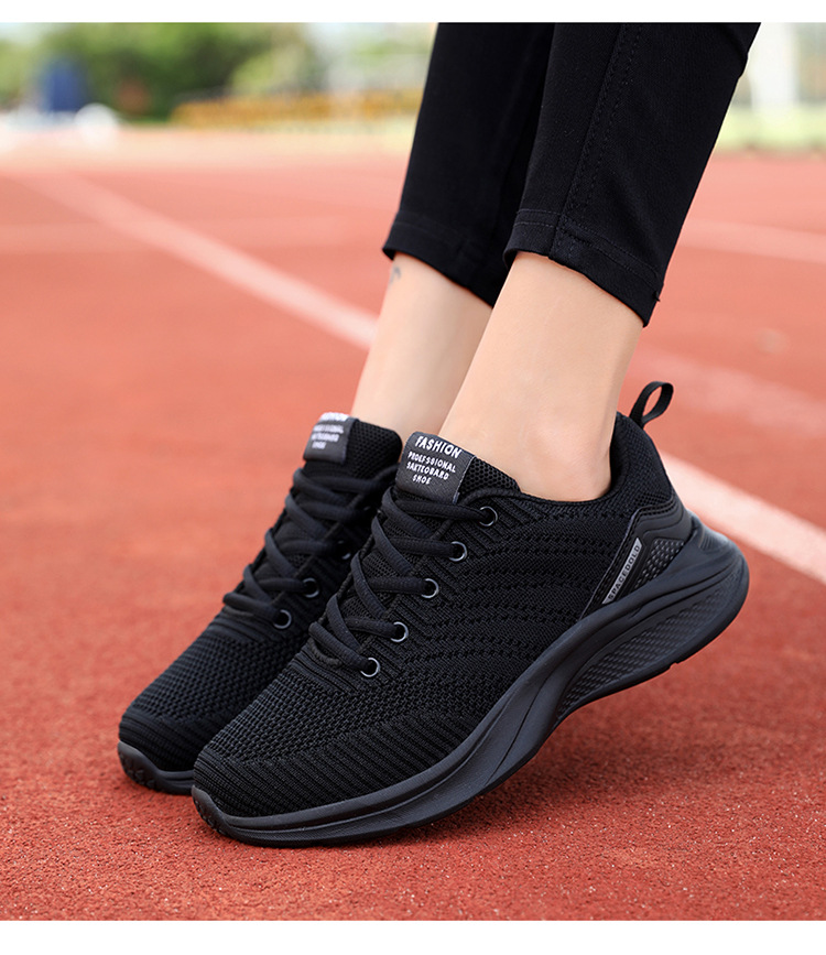 Women's Casual Solid Color Round Toe Sports Shoes display picture 4