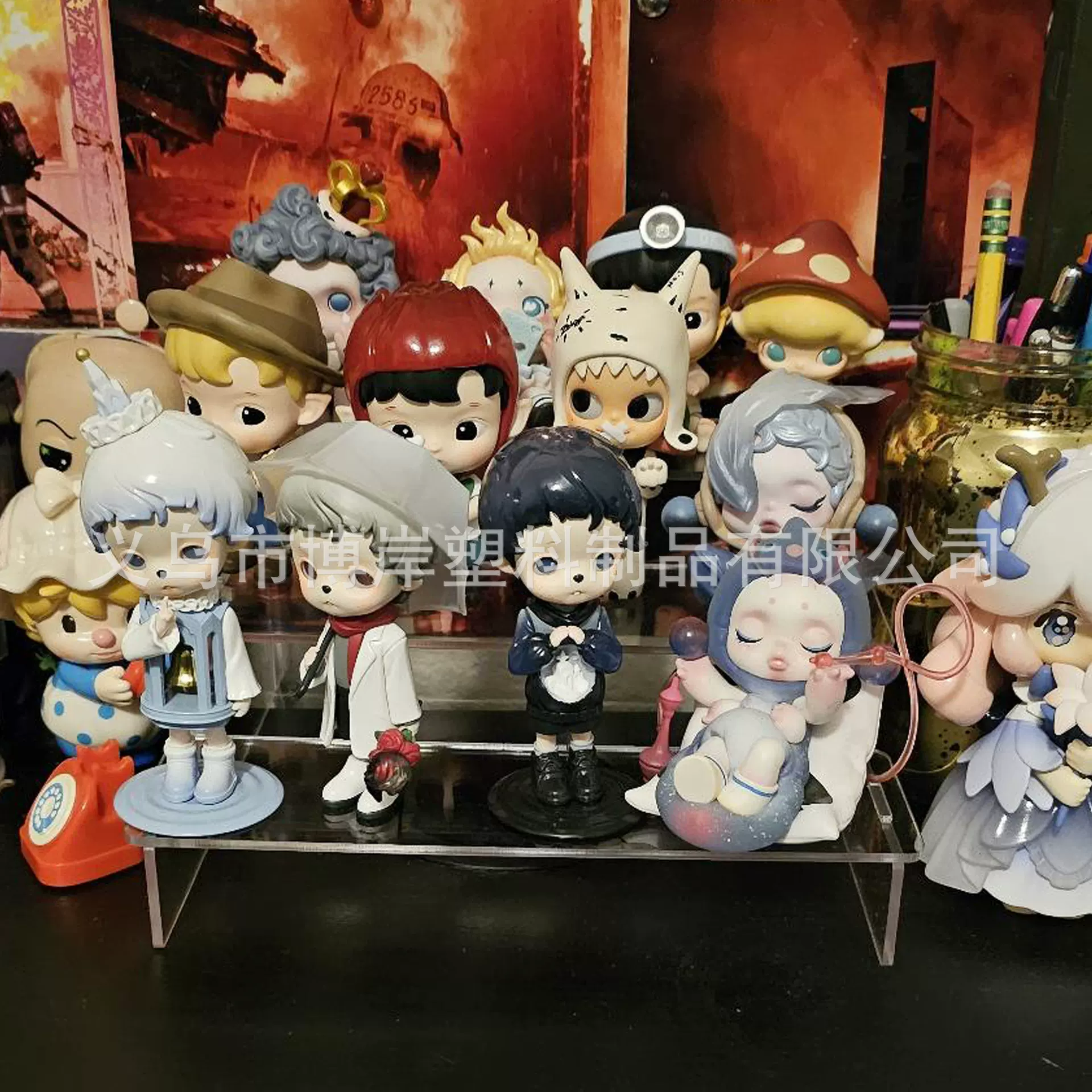 跨境炫彩亚克力三层动漫手办摆件展示台化妆品香水收纳纸杯蛋糕架