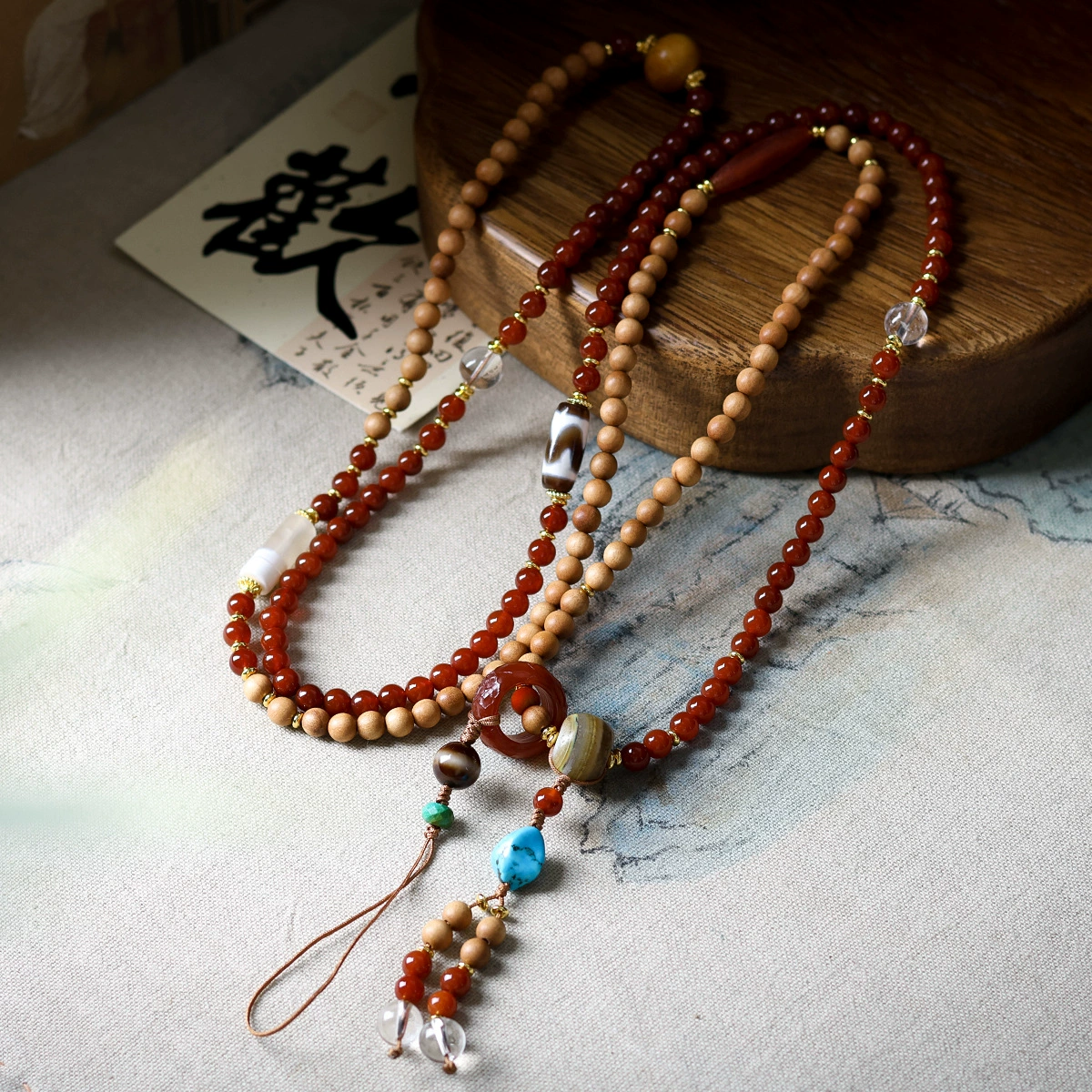 Южный красный агат с сандаловым деревом косой перекрестной цепью имитирует сосновый агат