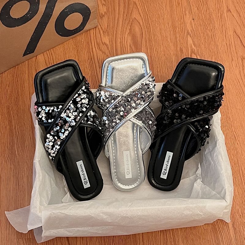 Silver Flat Cross-Strap Beach Sandals 2024 Summer New Women's Shoes Korean Fashion Sequin Slip-On Slippers for Outdoor Wear Silver Flat Cross-Strap Beach Sandals 2024 Summer New Women's Shoes Korean Fashion Sequin Slip-On Slippers for Outdoor Wear