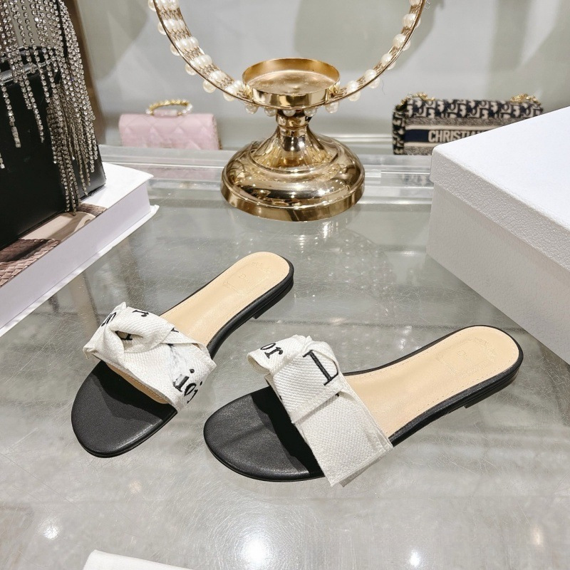 D letter bow 2026 women's ribbon slippers with chunky heel, versatile and fashionable flat sandals for outdoor wear D letter bow 2026 women's ribbon slippers with chunky heel, versatile and fashionable flat sandals for outdoor wear